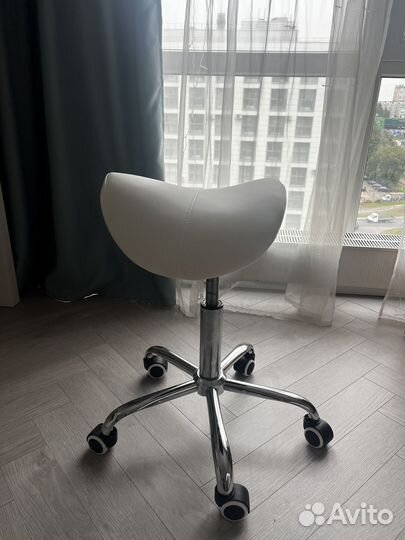 Стул седло на колесах