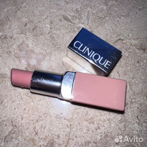 Clinique помада