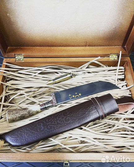 Нож в подарочной упаковке