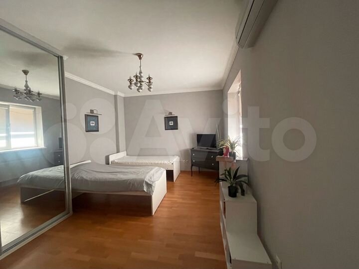 Комната 39 м² в 3-к., 1/2 эт.