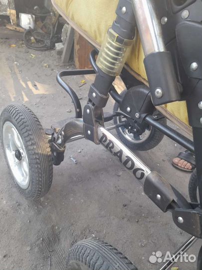 Прогулочная коляска