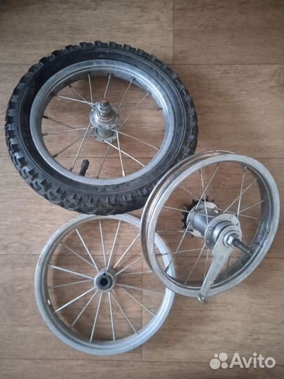 Колёса, покрышки для колясок, велосипеда