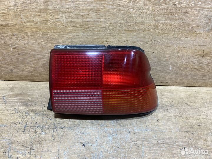 Фонарь задний правый Ford Escort 5 Арт 111350