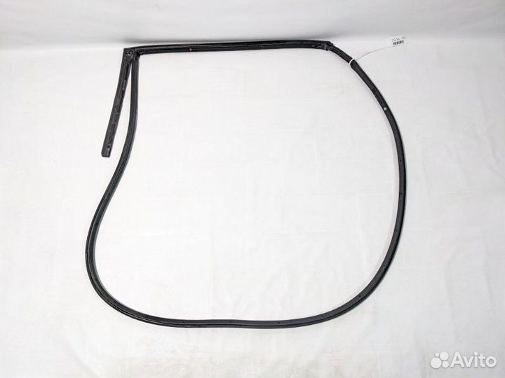 Уплотнитель двери задний левый Hyundai Solaris