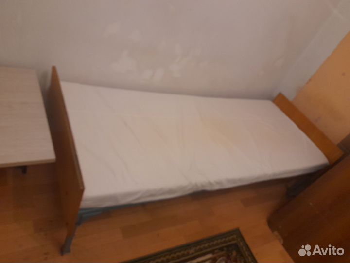 Кровать односпальная с матрасом бу 2 шт