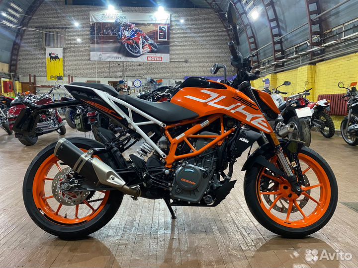 KTM duke390