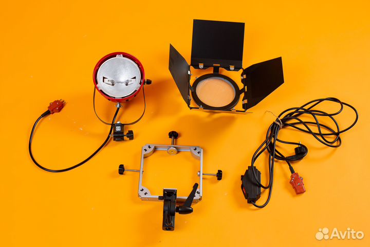 Постоянный галогеновый свет