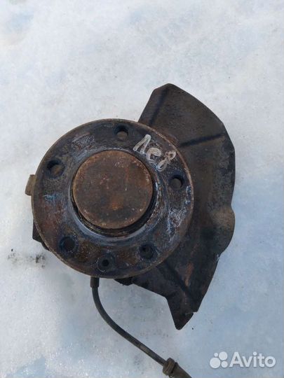 Opel Omega B поворотный кулак со ступицей