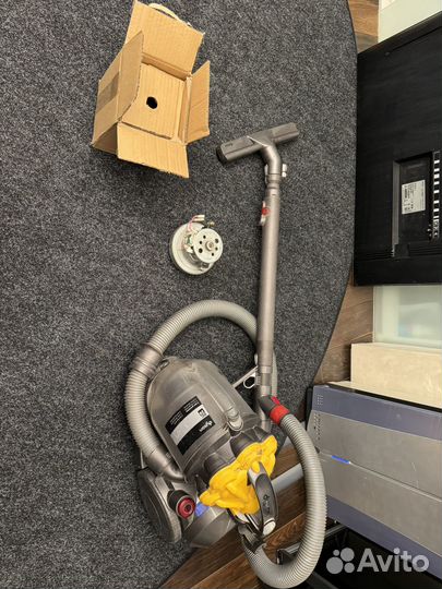Пылесос Dyson dc29