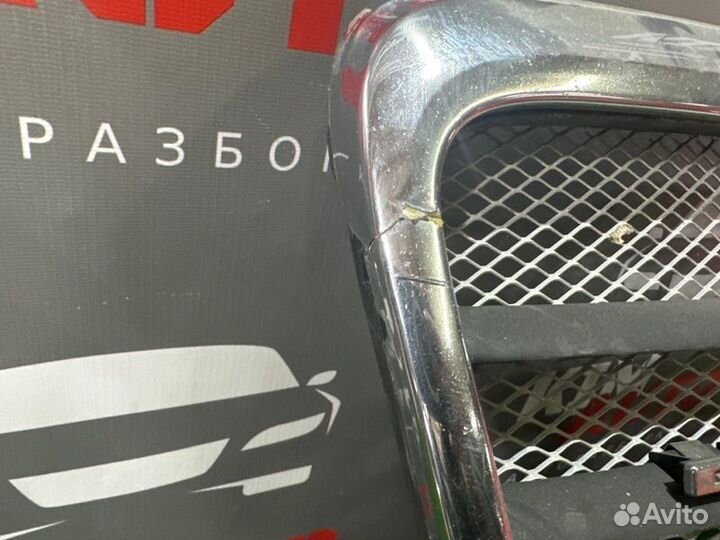 Решетка радиатора Audi A6 C6 Quattro седан 3.2