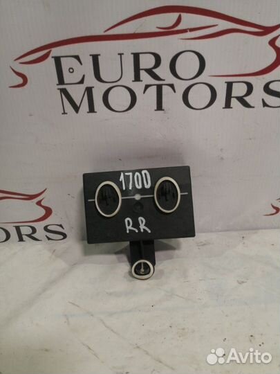 Блок управления стеклоподъемниками задний правый