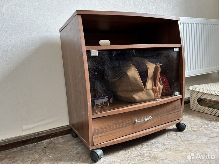 Тумба под телевизор