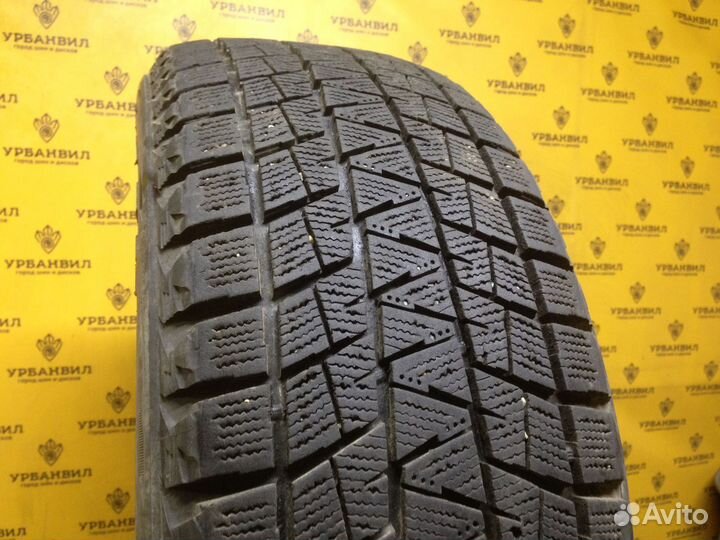 Bridgestone Blizzak DM-V1 235/55 R18 100R