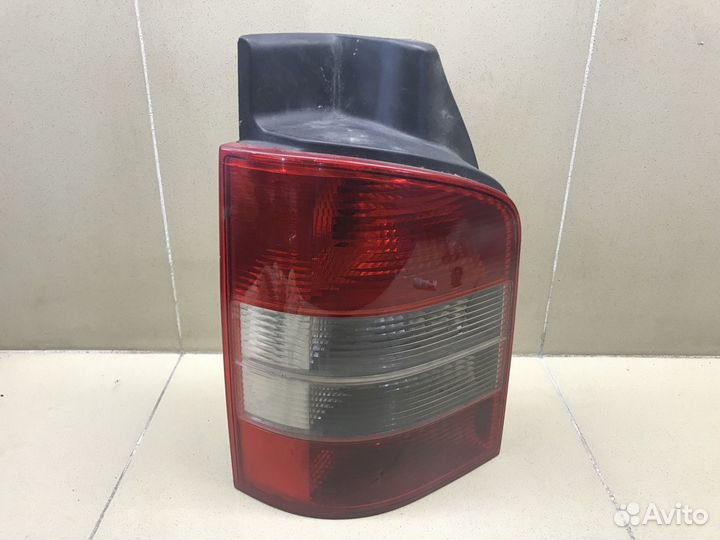 Фонарь задний наружный левый Transporter T5 2003-2