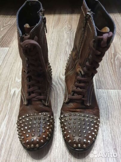 Сапоги демисезонные Steve Madden. 7.5 us
