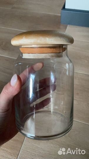 Банки с деревянными крышками