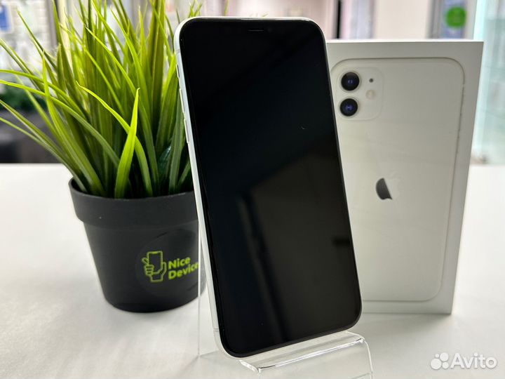 iPhone 11, 64 ГБ