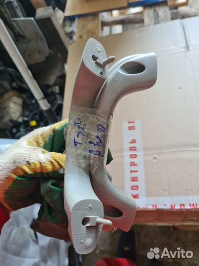 Ручка потолка Chevrolet Aveo T250 2008