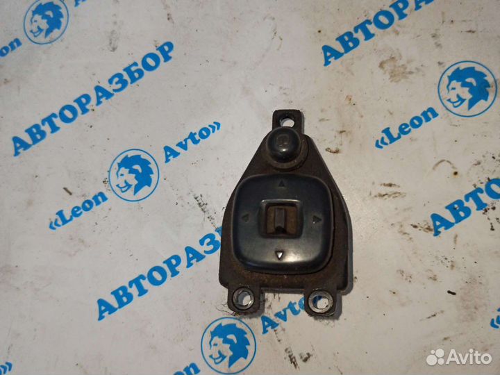 Блок управления зеркалами Mazda Capella GF