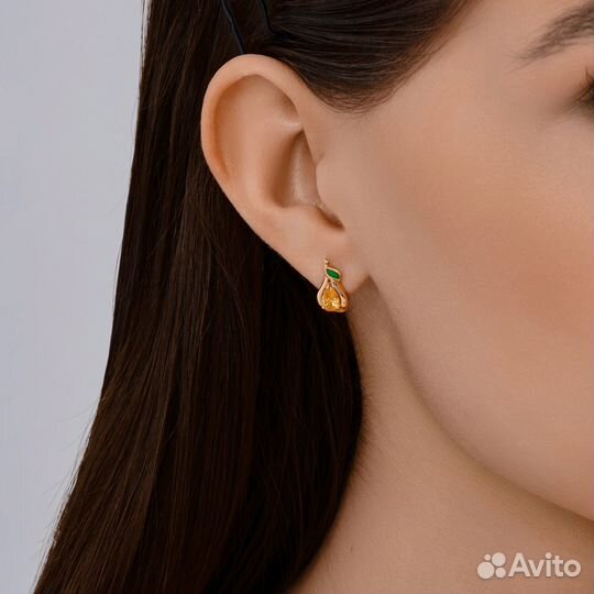 Золотые серьги Diamant