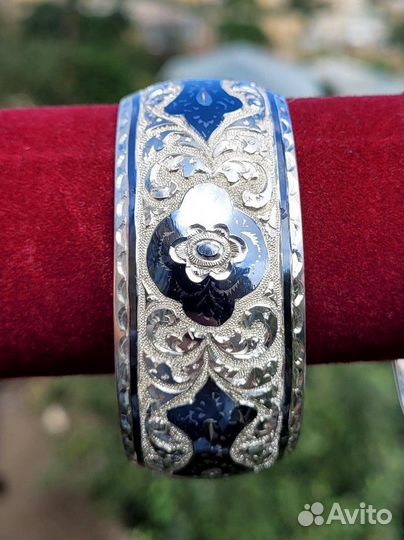 Серебряные браслеты