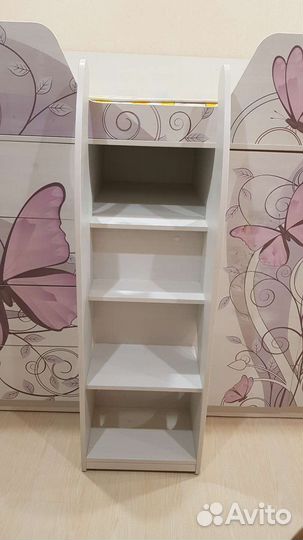 Детская кровать чердак со столом и шкафом