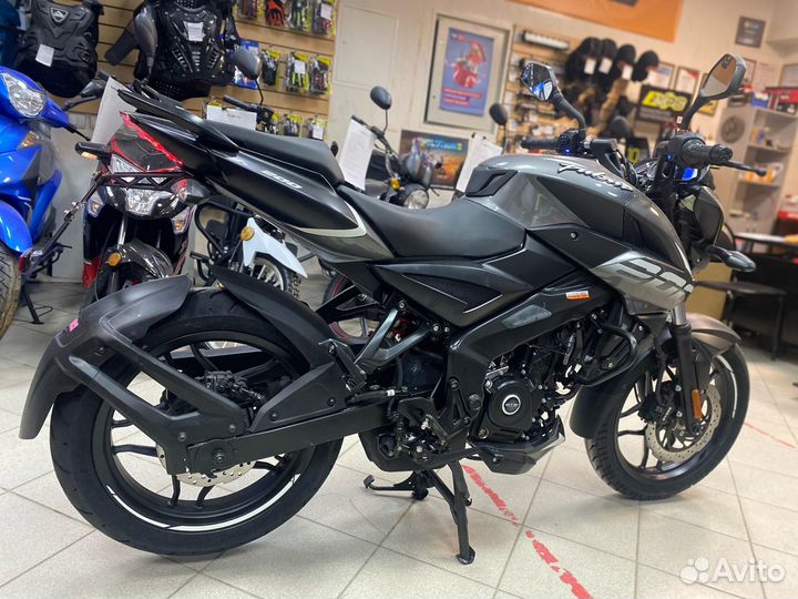 Мотоцикл Bajaj - pulsar 200 NS городской