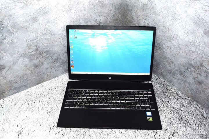 Ноутбук HP на Core i5-8250U/ GTX 1050/ ssd 512 гб