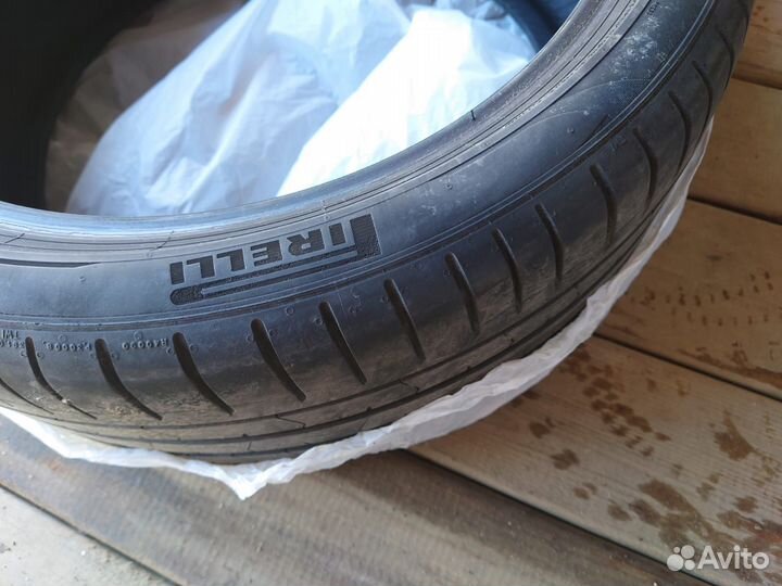 Pirelli P Zero 225/40 R19 и 255/35 R19