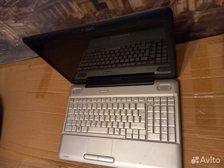 Ноутбук Toshiba satellite L500-1Q6
