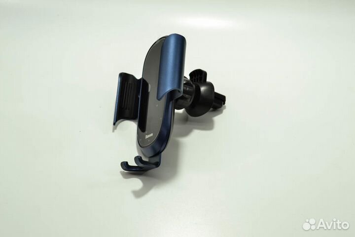Автомобильный держатель для телефона