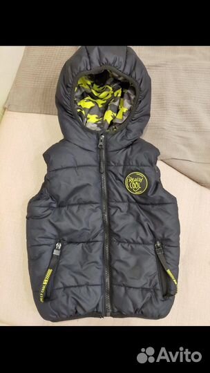 Жилетка для мальчика черная 122