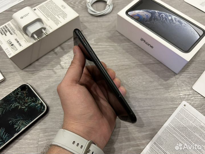 iPhone Xr, 64 ГБ