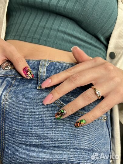 Маникюр и педикюр,в 4 руки