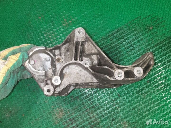 Кронштейн кондиционера Опель Вектра Б x16xe