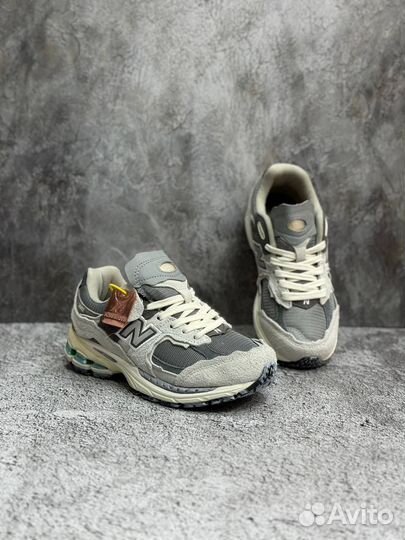 Эксклюзивные New Balance 2002R Lux в сером