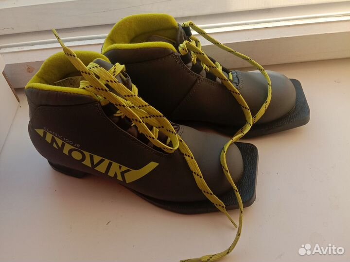 Ботинки лыжные