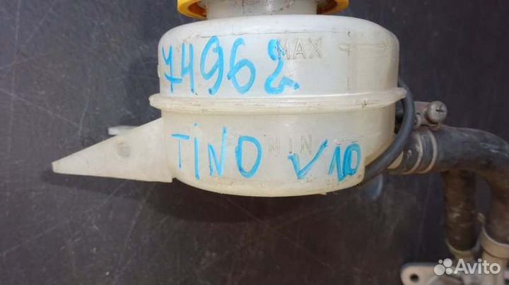 Главный тормозной цилиндр Nissan Tino V10