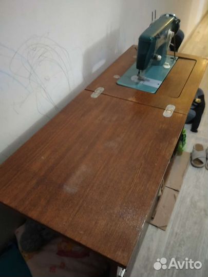 Швейная машинка Чайка-2. Вышивает