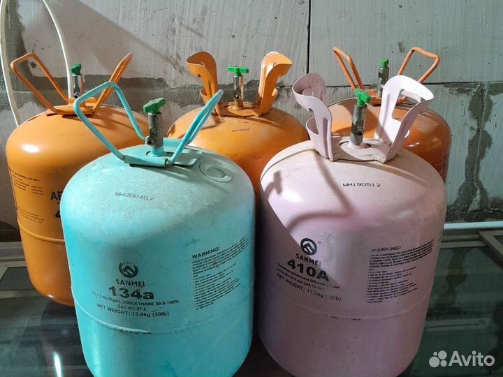 Пустые баллоны из под фреона