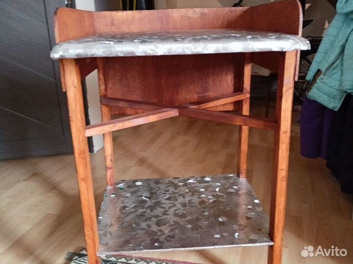 Пеленальный столик