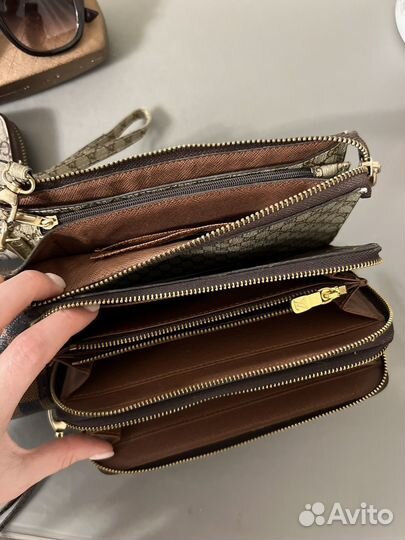 Кошельки пакетом и очки