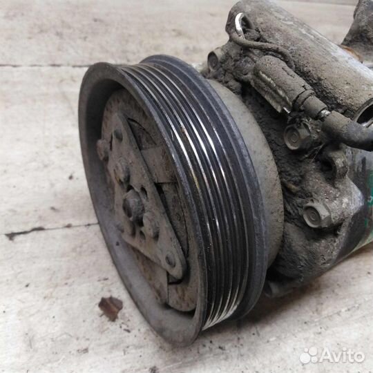 Компрессор кондиционера Renault Clio II