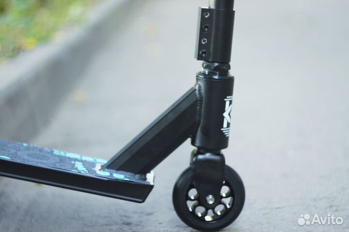 Трюковый самокат sport black