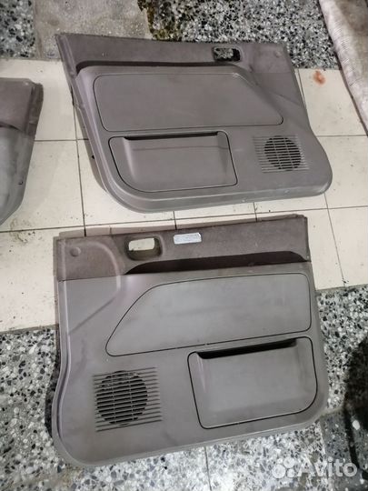 Обшивки дверей mitsubishi Dion