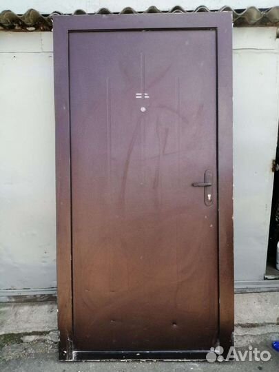 Дверь металлическая б/у