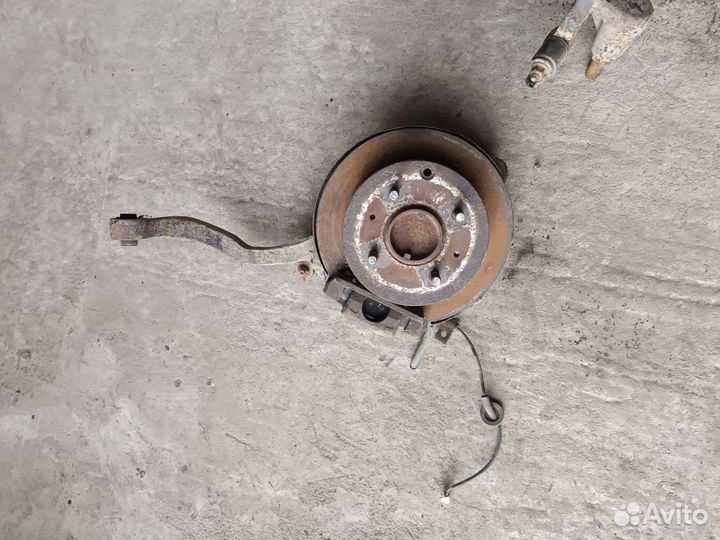 Кулак со ступицой kia magentis sonata