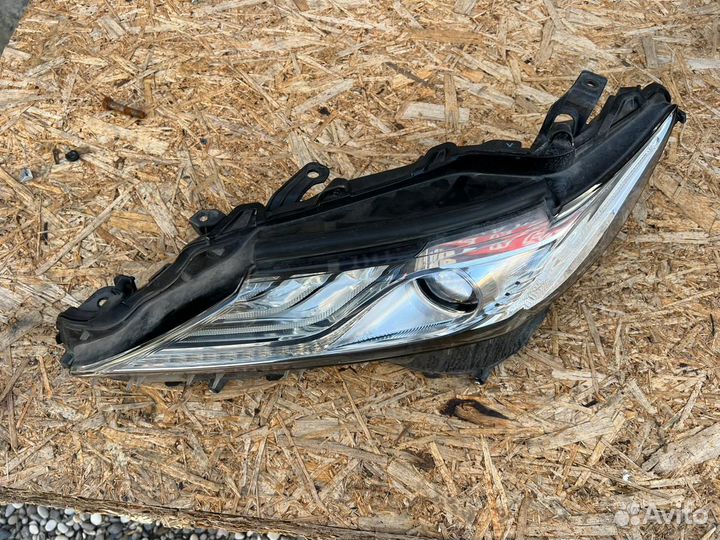 Передняя левая трех диод фара Toyota canry v70