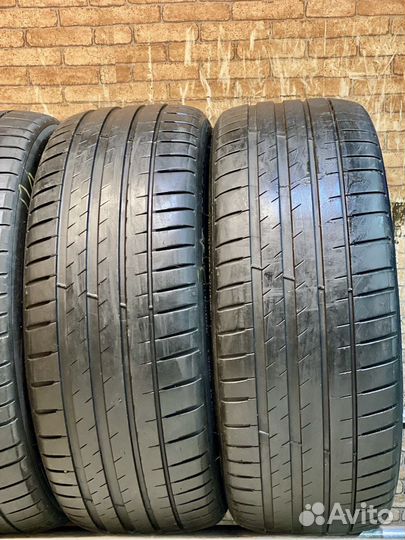 Michelin Pilot Sport 4 225/45 R19