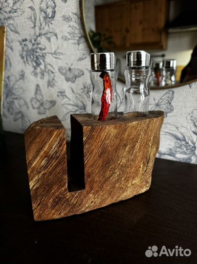 Салфетница с солонкой и перечницей